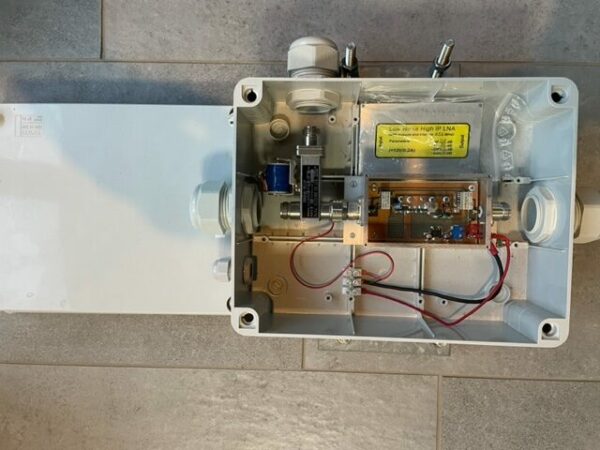 LNA 144MHz SET - Complete assembly with reliable Low Noise High IP preamplifier -  Kompletní sestava s Low Noise High IP předzesilovačem.