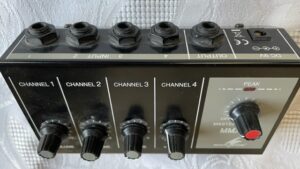 MMX-4 mini mixážní pult